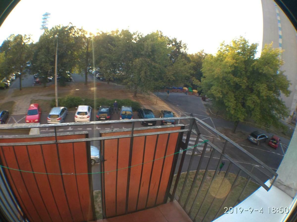 2020 Zwyciestwa 18 - Mieszkanie / Kawalerka / Studio Poznan Bagian luar foto