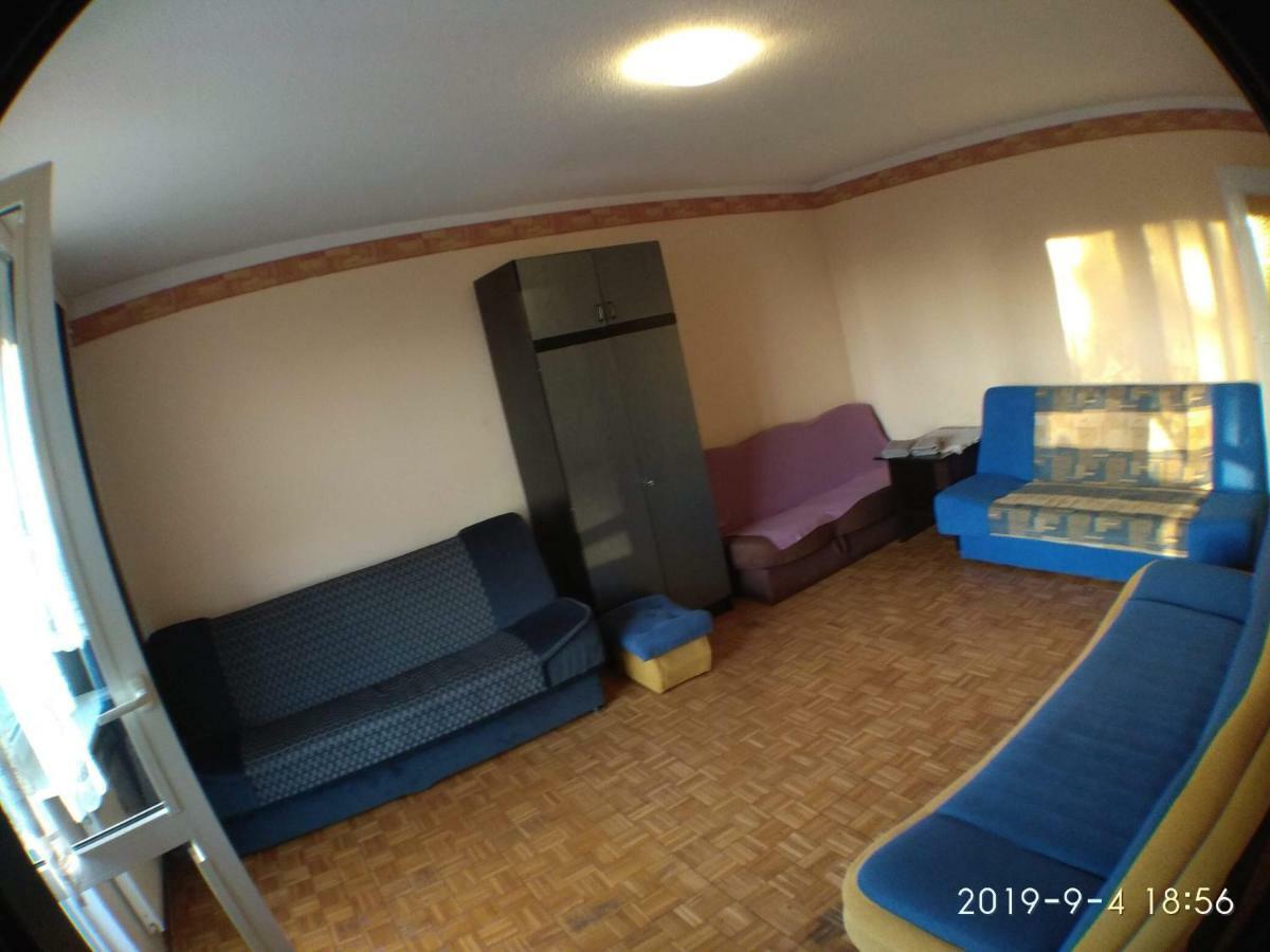 2020 Zwyciestwa 18 - Mieszkanie / Kawalerka / Studio Poznan Bagian luar foto