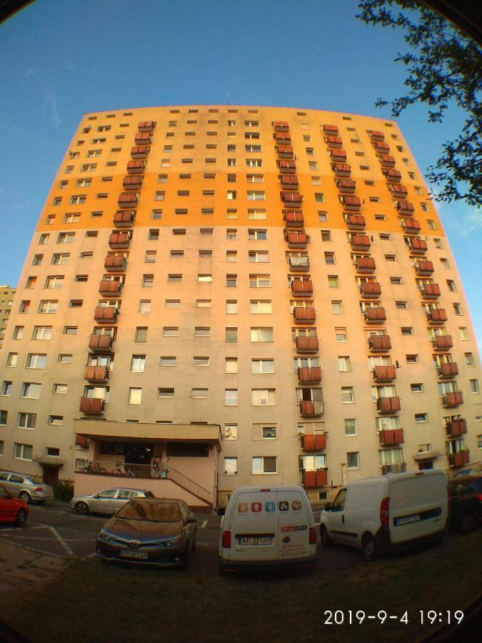 2020 Zwyciestwa 18 - Mieszkanie / Kawalerka / Studio Poznan Bagian luar foto