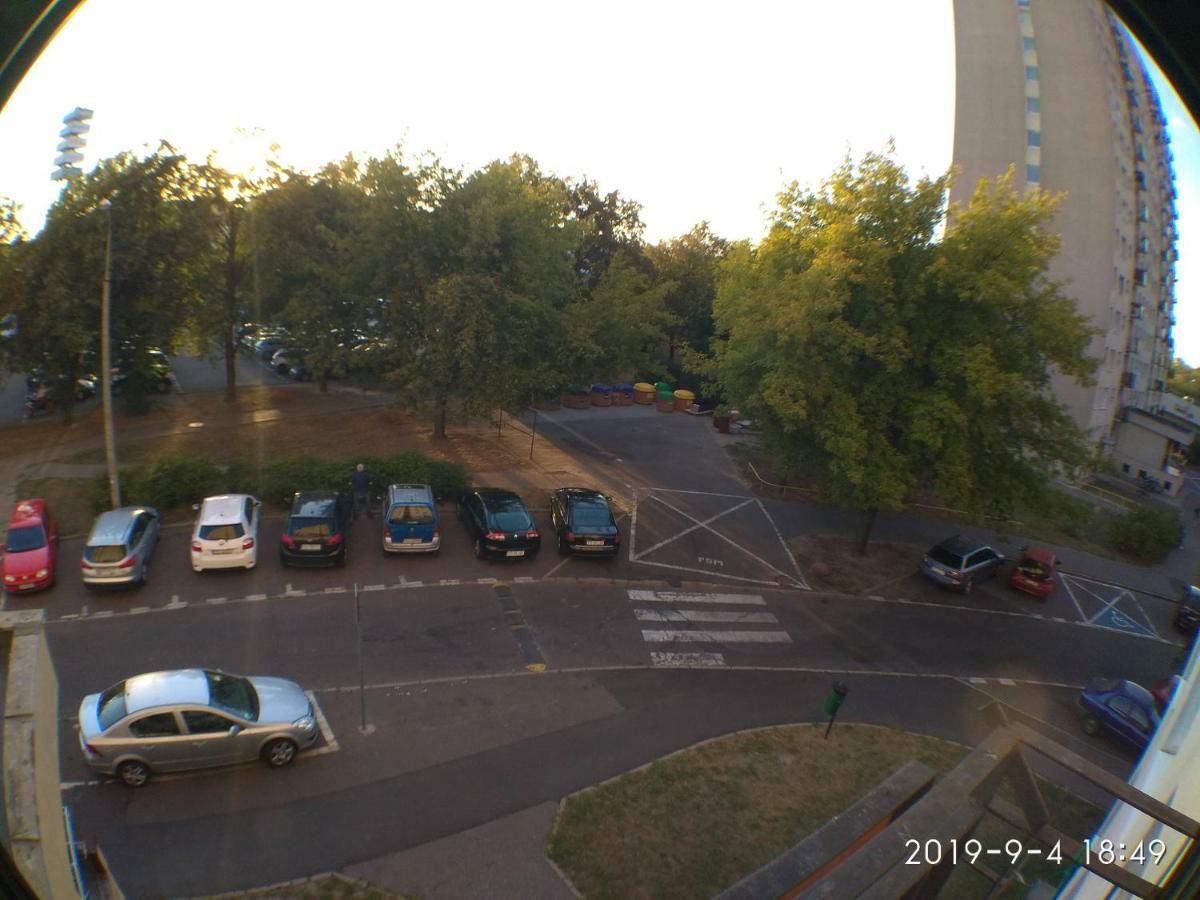 2020 Zwyciestwa 18 - Mieszkanie / Kawalerka / Studio Poznan Bagian luar foto